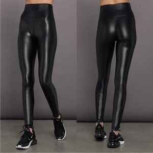 CARBON38 High Rise 7/8 Legging in‎ Croc Takara Shine black xs women’s